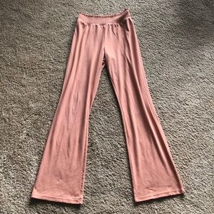 Salmon colored yoga pants